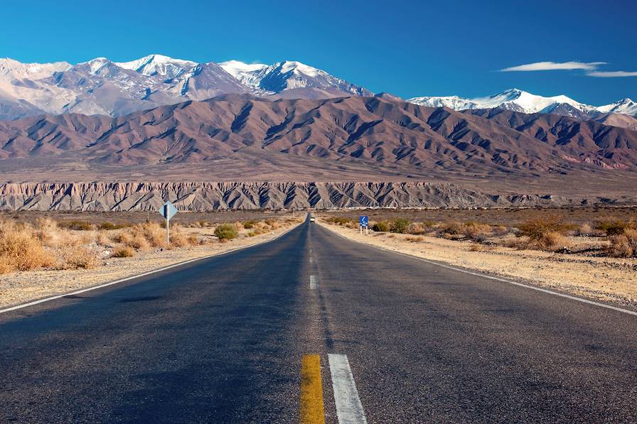 El Chalten - Santa Cruz - Argentine © elxeneize / Fotolia.com