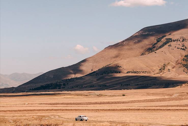 Route entre Jrashen et Spitak - Lorri - Arménie © Jérôme Galland