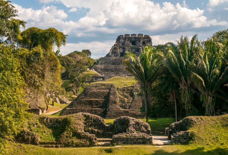 Xunantunich - Belize © Milos Kubus/Fotolia