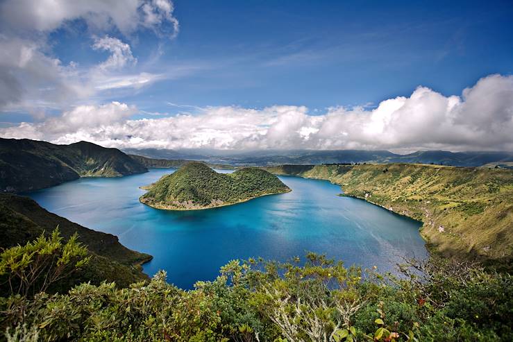 Lac Cuicocha - Equateur © Justin Black/Fotolia