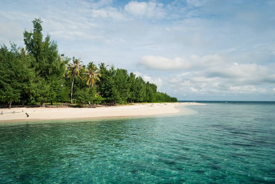 Pulau Cendekian - Archipel des Karimunjawa - Indonésie © Anamaria Chioveanu/Fotolia