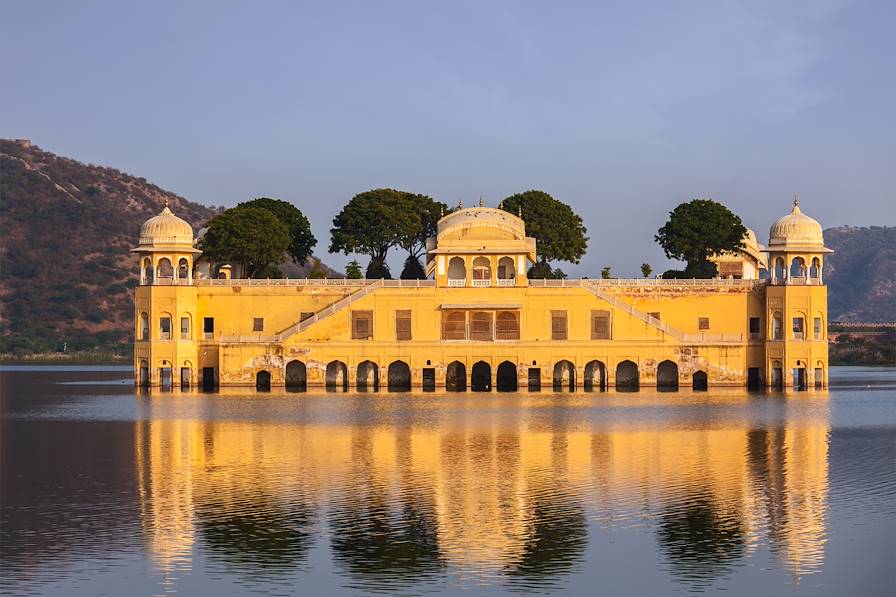 Tour Du Rajasthan à Moto Avec Le Royal Enfield Voyageurs