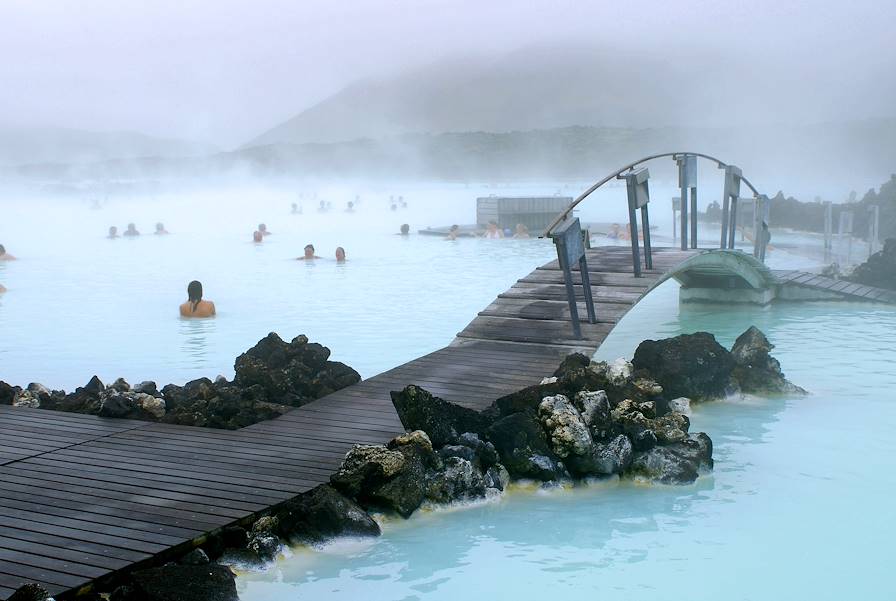 Blue Lagoon - Péninsule de Reykjanes - Islande © Robert Rozbora / Fotolia.com