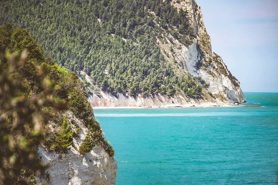 Mont Conero - Les Marches, Italie © Pexels/Francesco Ungaro