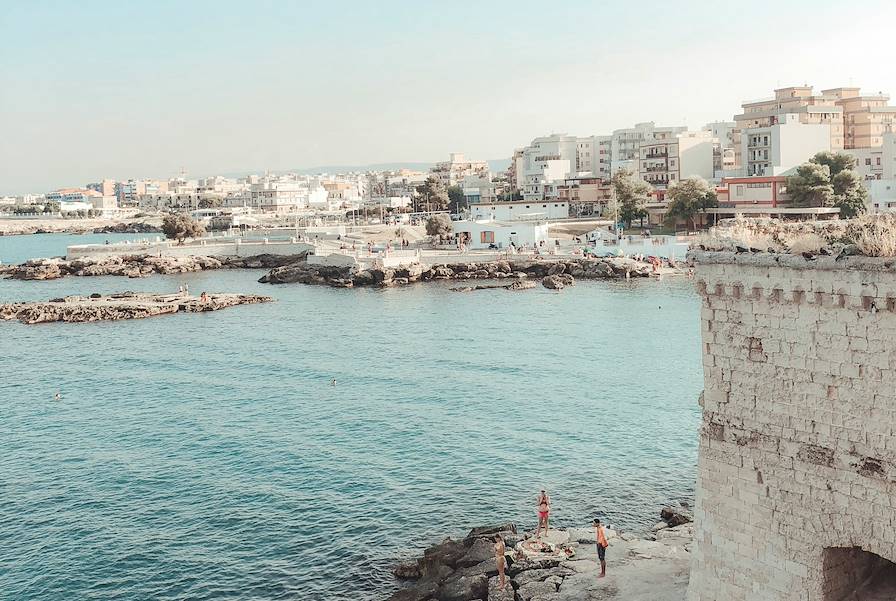 Monopoli - Pouilles - Italie © Claudia Lorusso / Unsplash.com