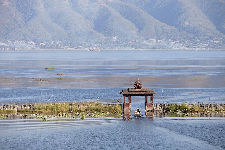 Lac Inle - Birmanie © nataiki/Fotolia