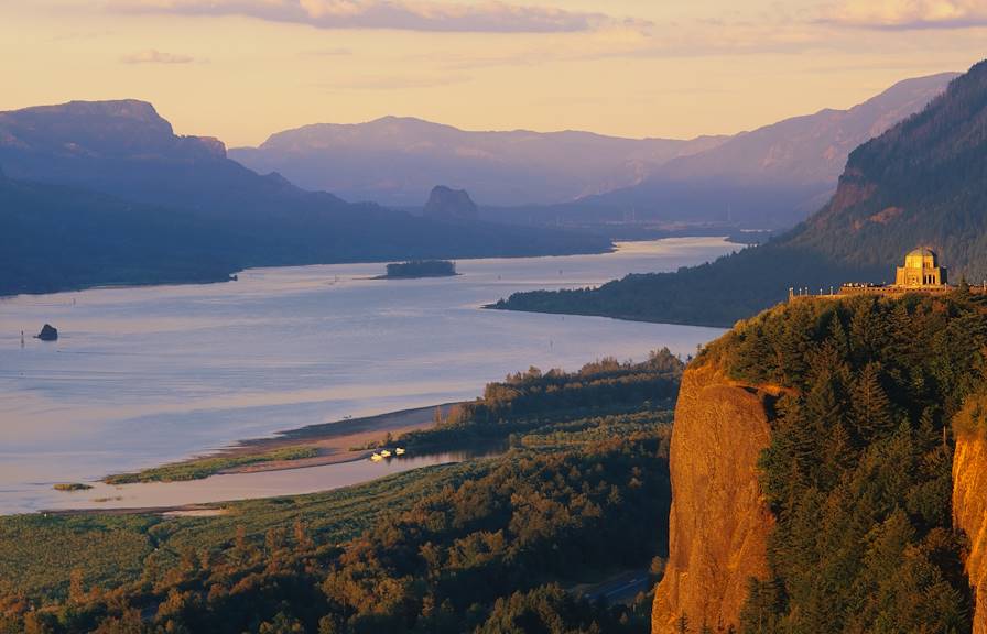 Crown Poin - Columbia River  - Oregon - Etats-Unis © spiritofamerica / Fotolia